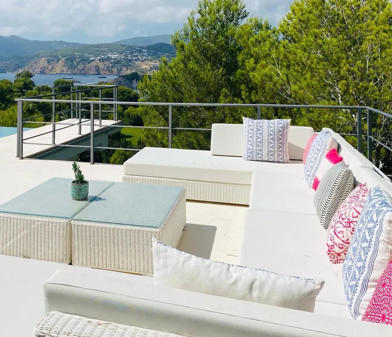Villa Jondal San José Spanien